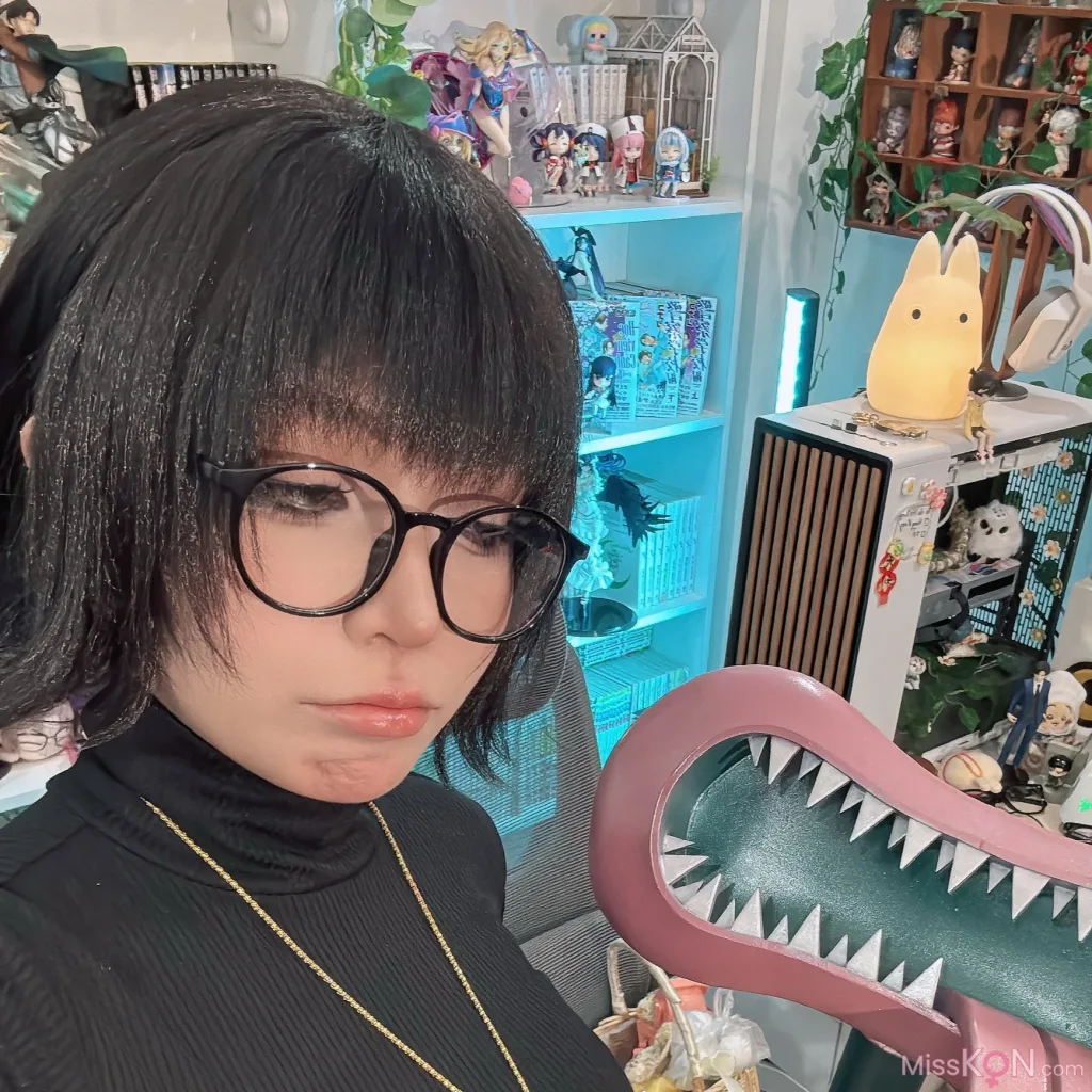 Coser@UmekoJ_ Shizuku