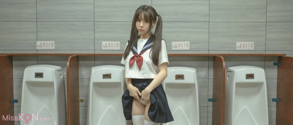Coser@六味帝皇酱_ 厕所JK