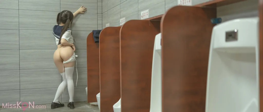 Coser@六味帝皇酱_ 厕所JK