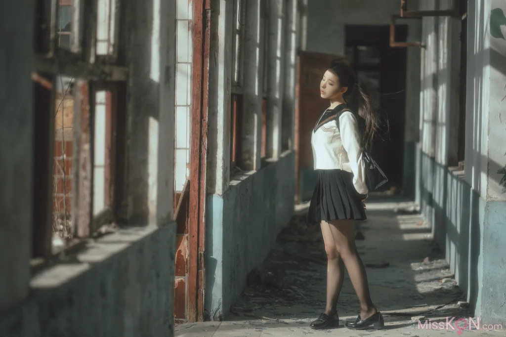 Coser@六味帝皇酱_ 废墟JK