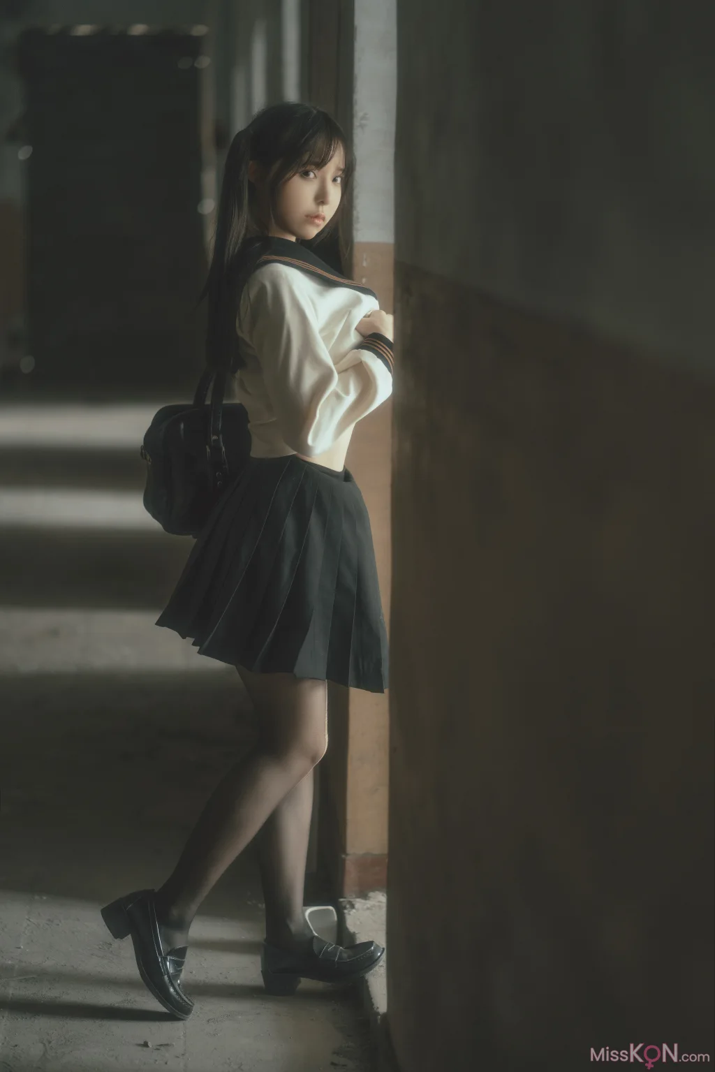 Coser@六味帝皇酱_ 废墟JK