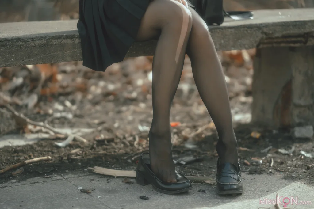 Coser@六味帝皇酱_ 废墟JK