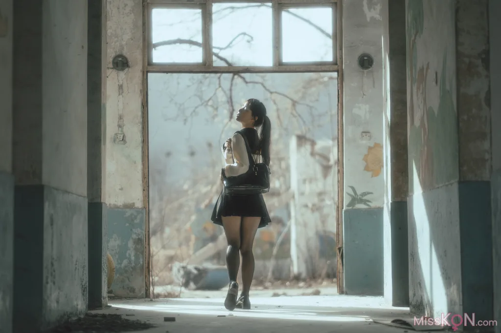 Coser@六味帝皇酱_ 废墟JK