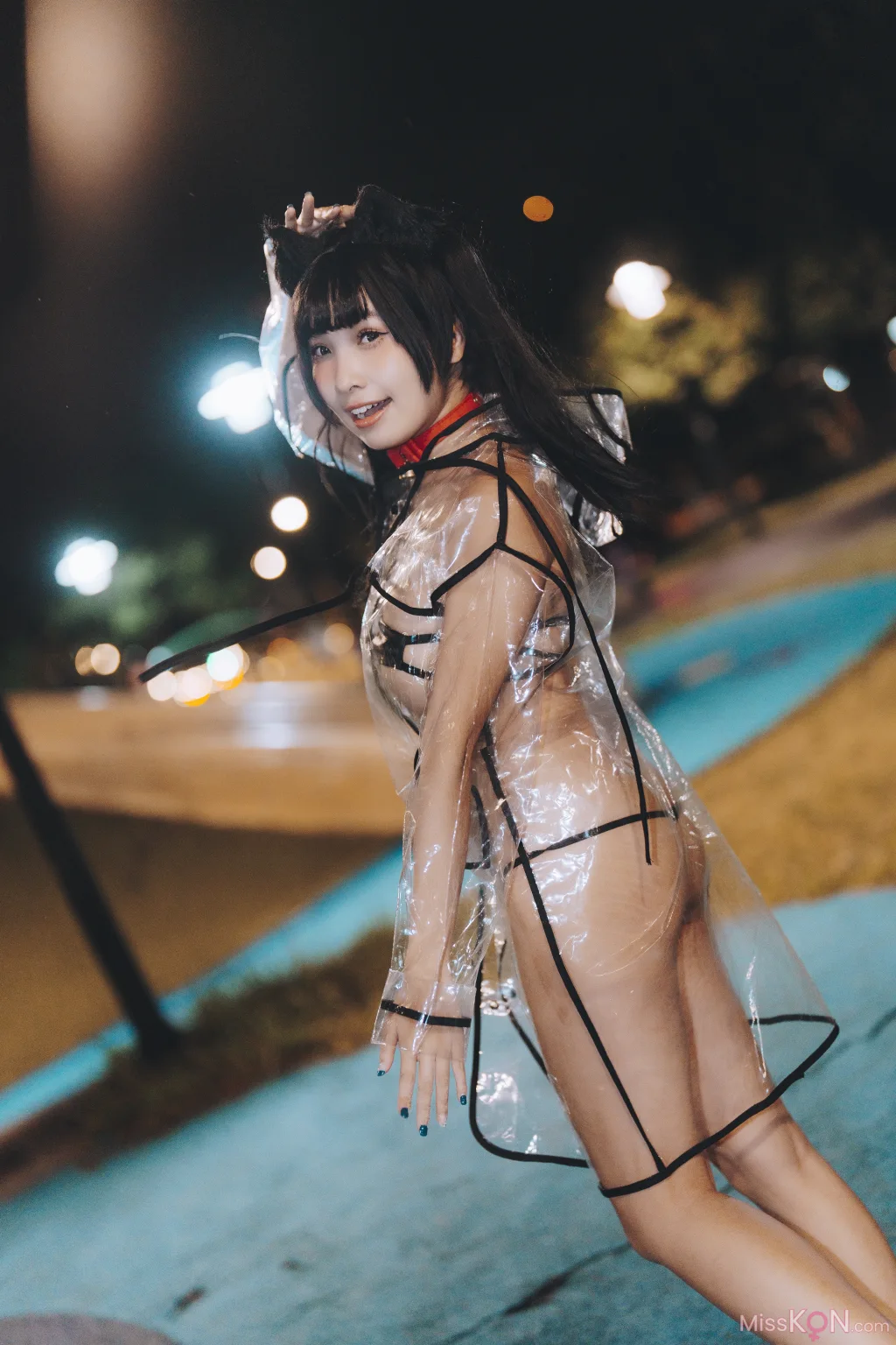 Coser@慕慕Momo_ 溜雨衣貓貓