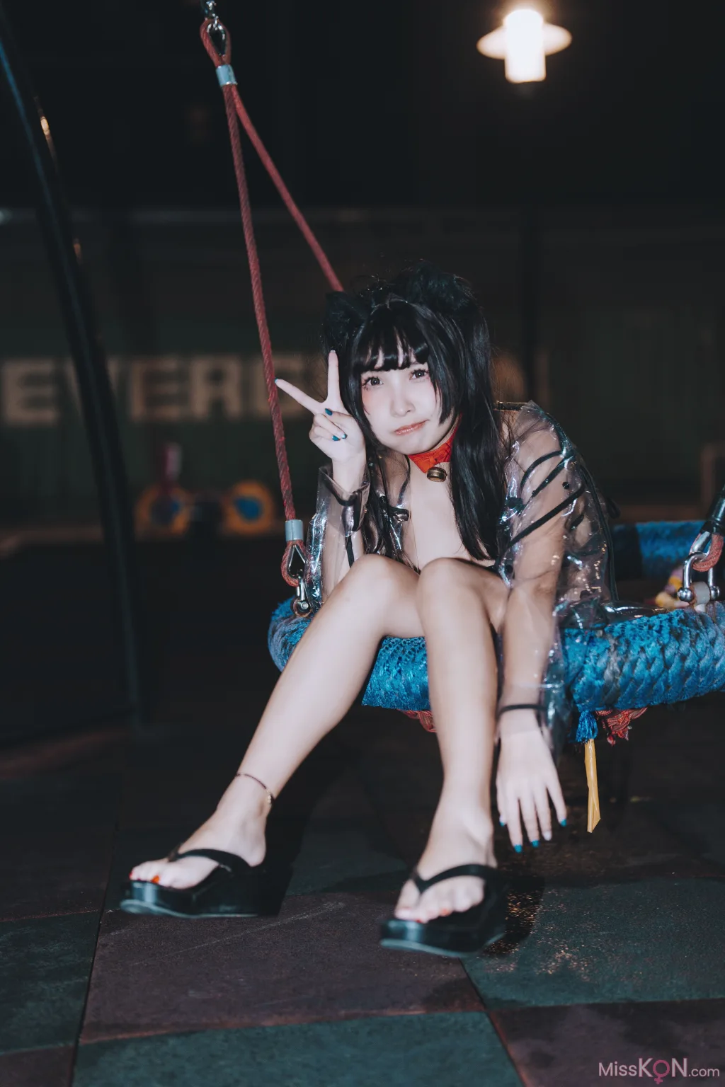 Coser@慕慕Momo_ 溜雨衣貓貓