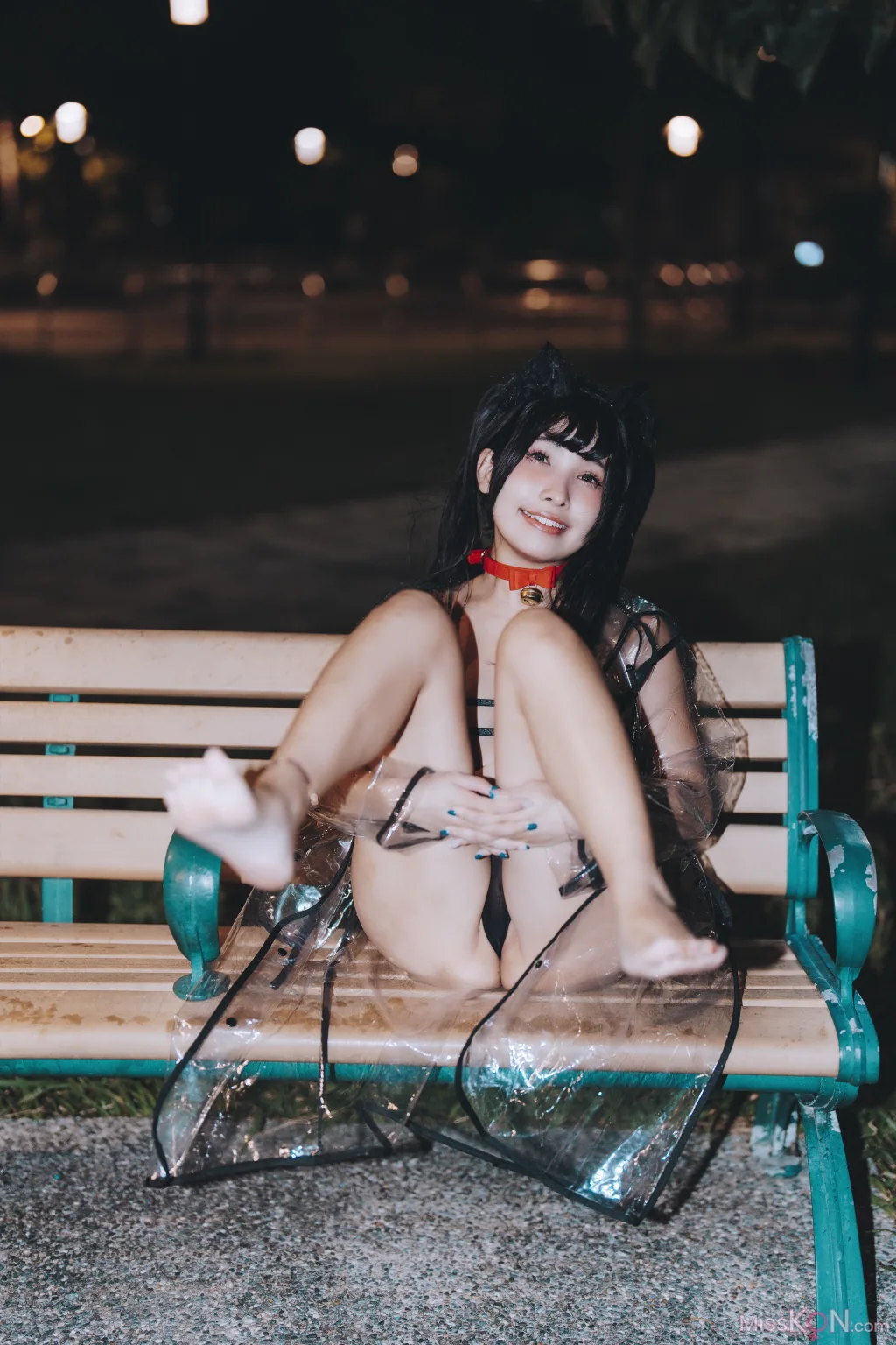 Coser@慕慕Momo_ 溜雨衣貓貓