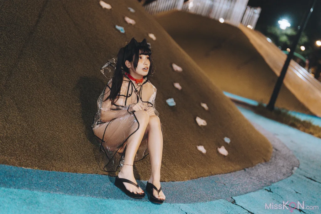 Coser@慕慕Momo_ 溜雨衣貓貓