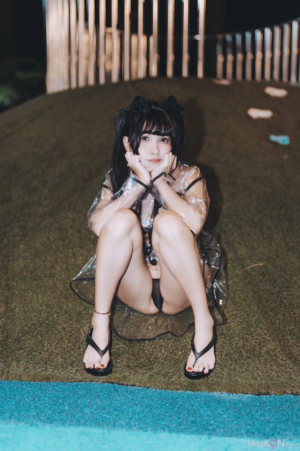 Coser@慕慕Momo_ 溜雨衣貓貓