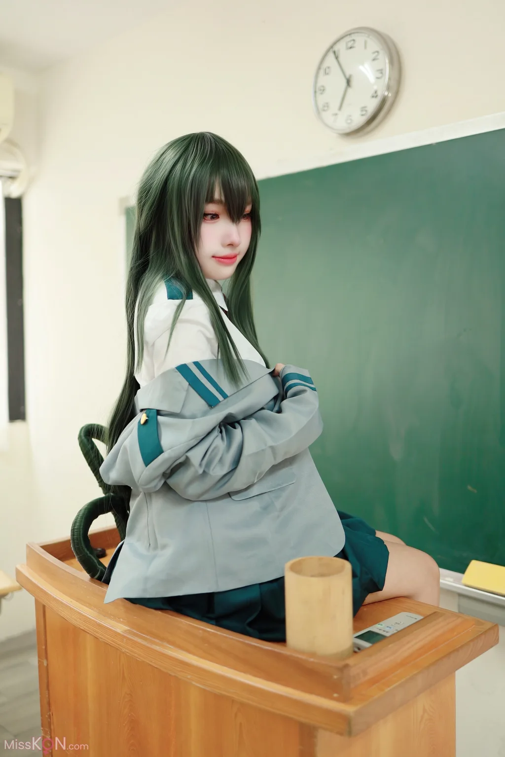 Coser@慕慕Momo_ 蛙吹梅雨 學生服 Asui Tsuyu