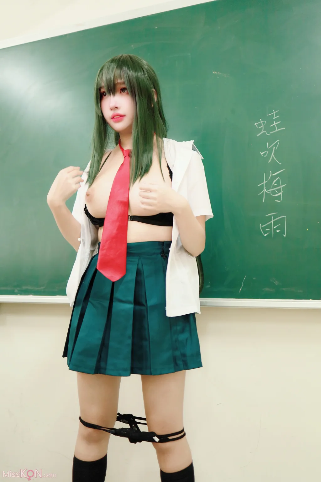 Coser@慕慕Momo_ 蛙吹梅雨 學生服 Asui Tsuyu