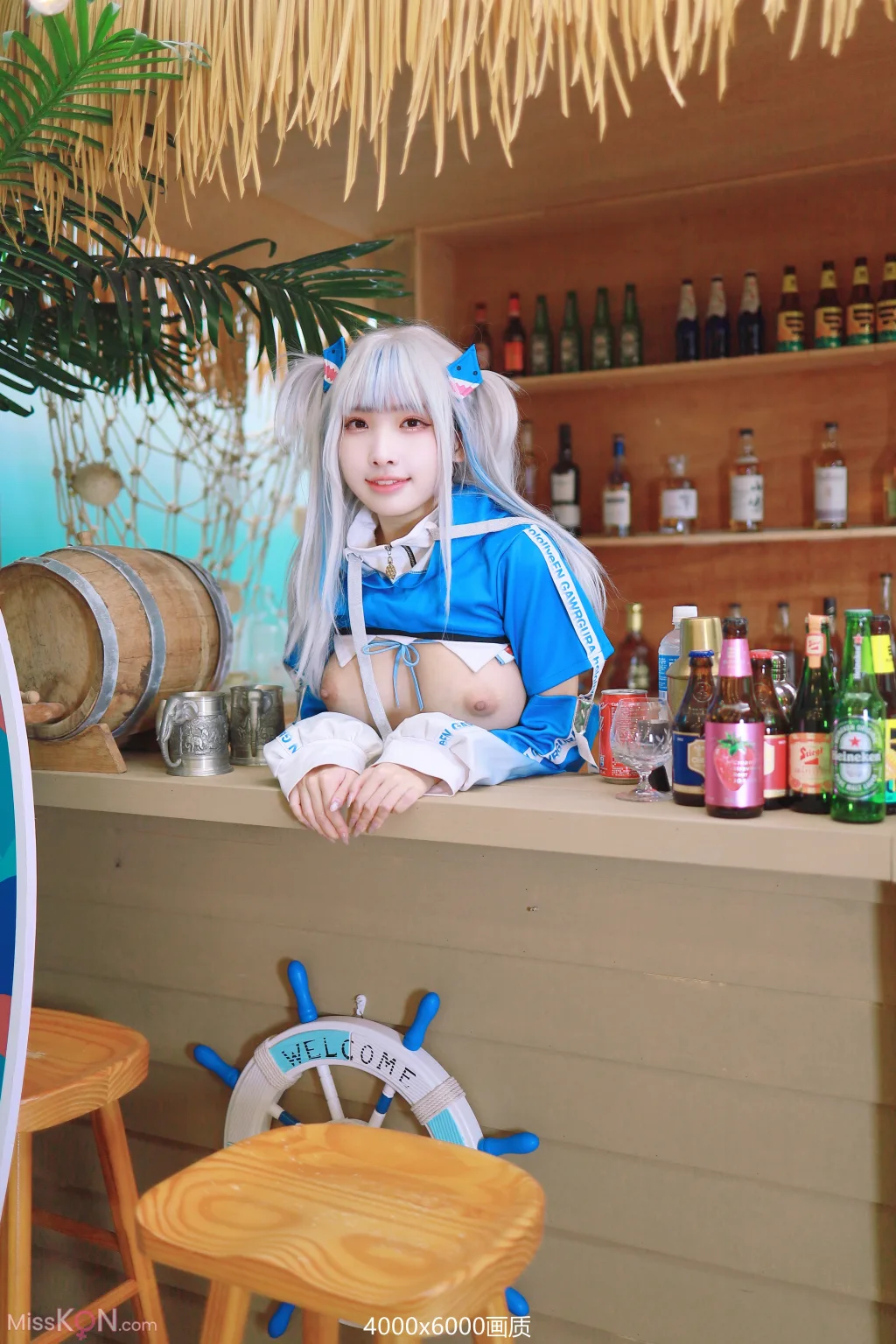 Coser@慕慕Momo_ 鲨鱼制服 Gura