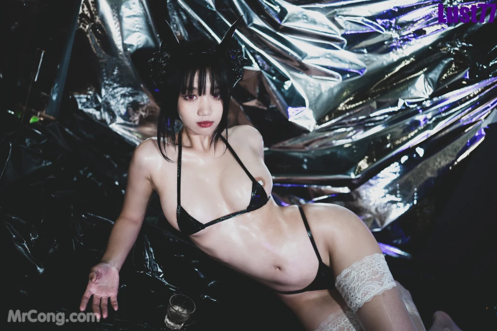 Coser@柒柒要乖哦_ 女仆の惩戒课