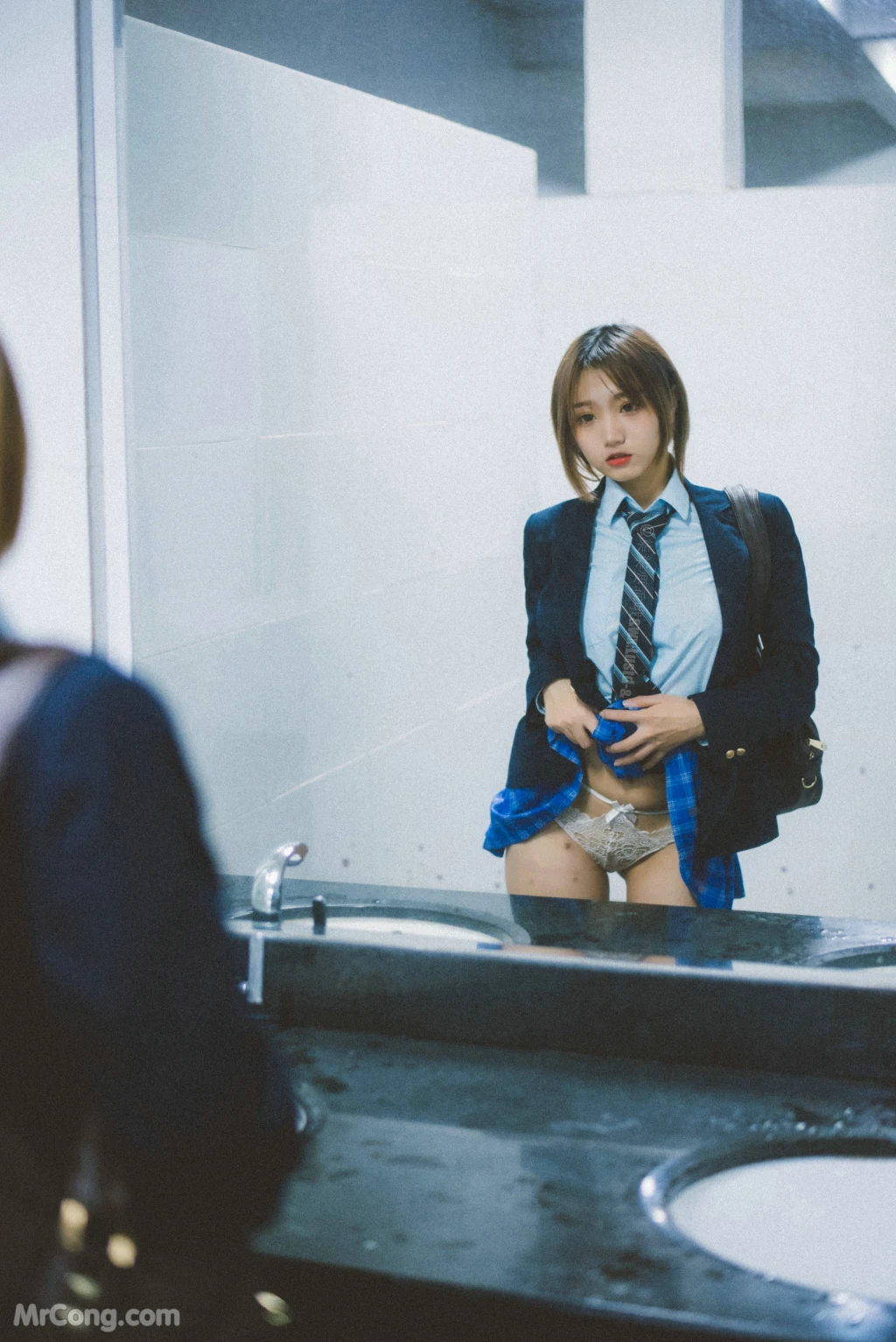 Coser@柒柒要乖哦_ 深夜公园JK