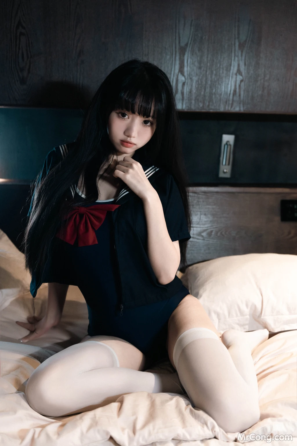 Coser@柒柒要乖哦_ 白丝死库水