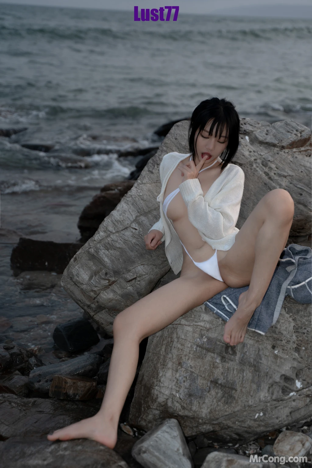 Coser@柒柒要乖哦_ 礁石海岸