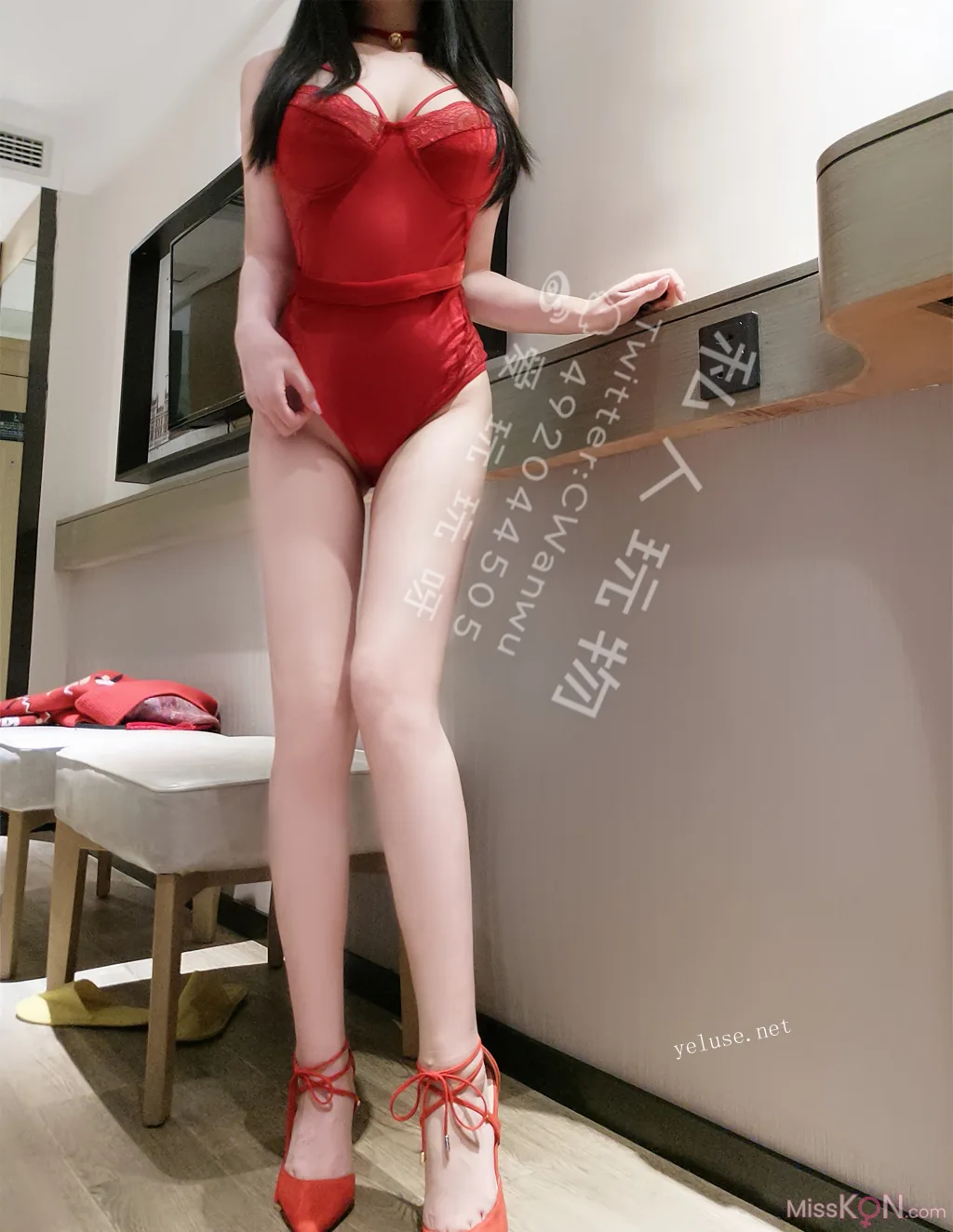 Coser@私人玩物_ 爆乳红色情趣内衣 12 Coser@私人玩物_ 爆乳红色情趣内衣