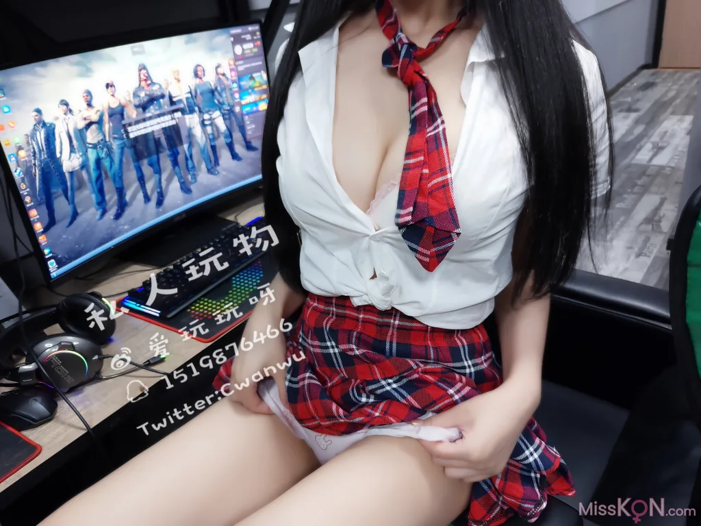 Coser@私人玩物_ 网吧露出 3 Coser@私人玩物_ 网吧露出