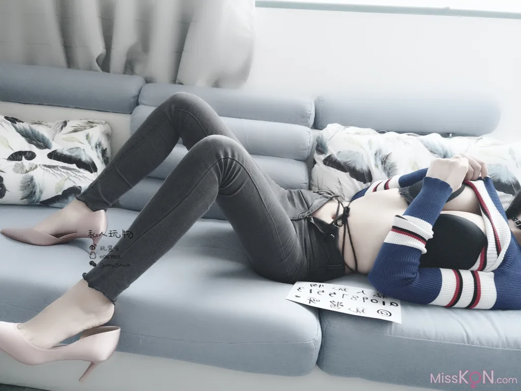Coser@私人玩物_ 领家小姐姐的蜜桃臀 34 Coser@私人玩物_ 领家小姐姐的蜜桃臀