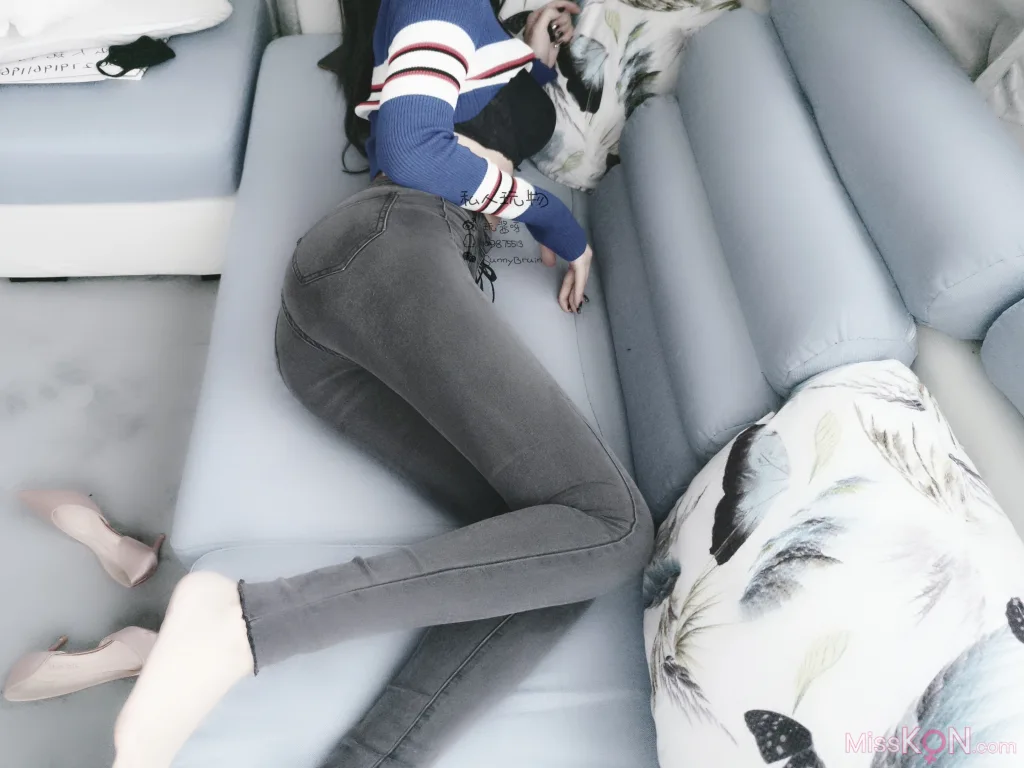 Coser@私人玩物_ 领家小姐姐的蜜桃臀 35 Coser@私人玩物_ 领家小姐姐的蜜桃臀