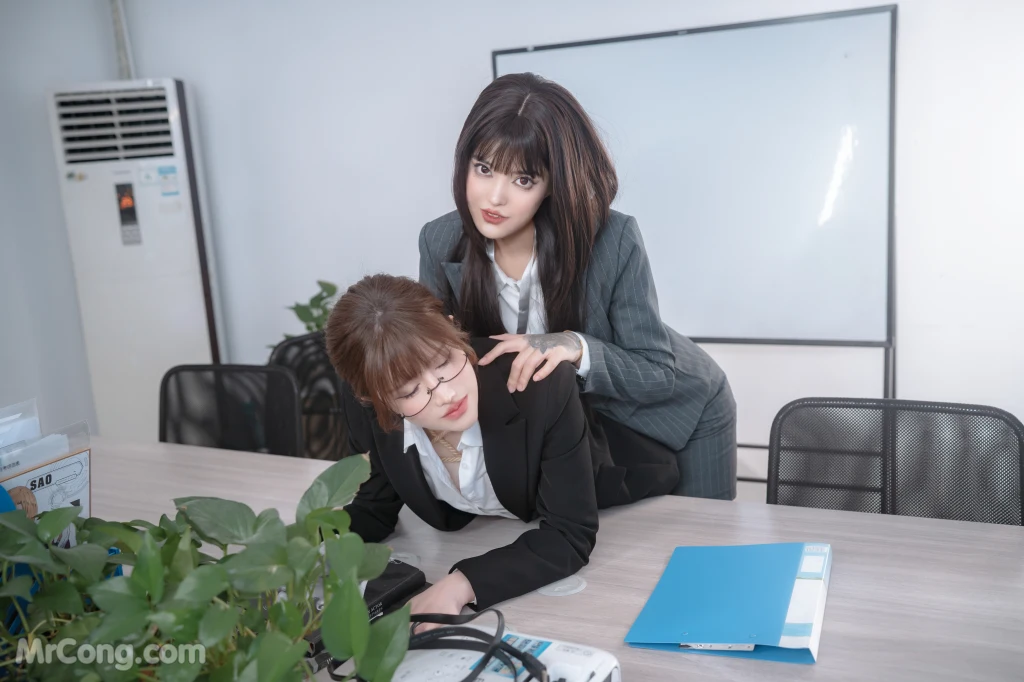 Coser@鹿八岁_ 女上司和女下属