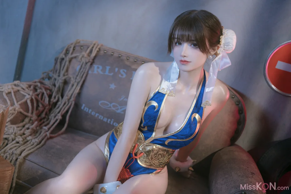Coser@鹿八岁_ 春丽的格斗辅导