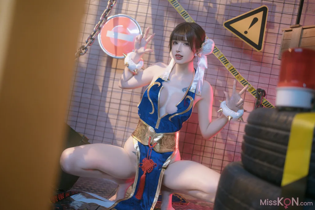 Coser@鹿八岁_ 春丽的格斗辅导