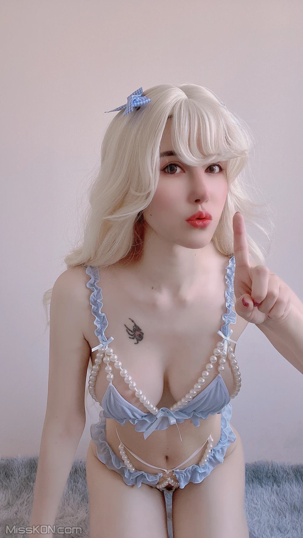 Coser@鹿八岁_ 金发可爱女孩