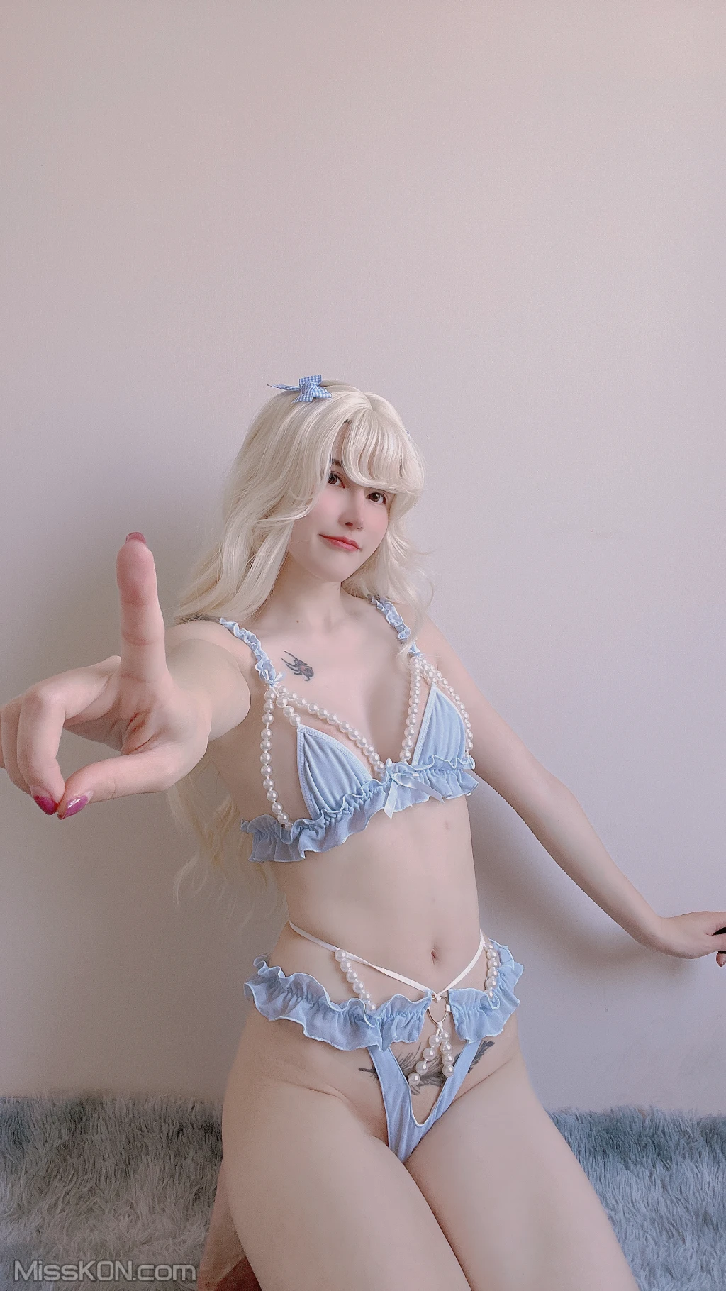 Coser@鹿八岁_ 金发可爱女孩