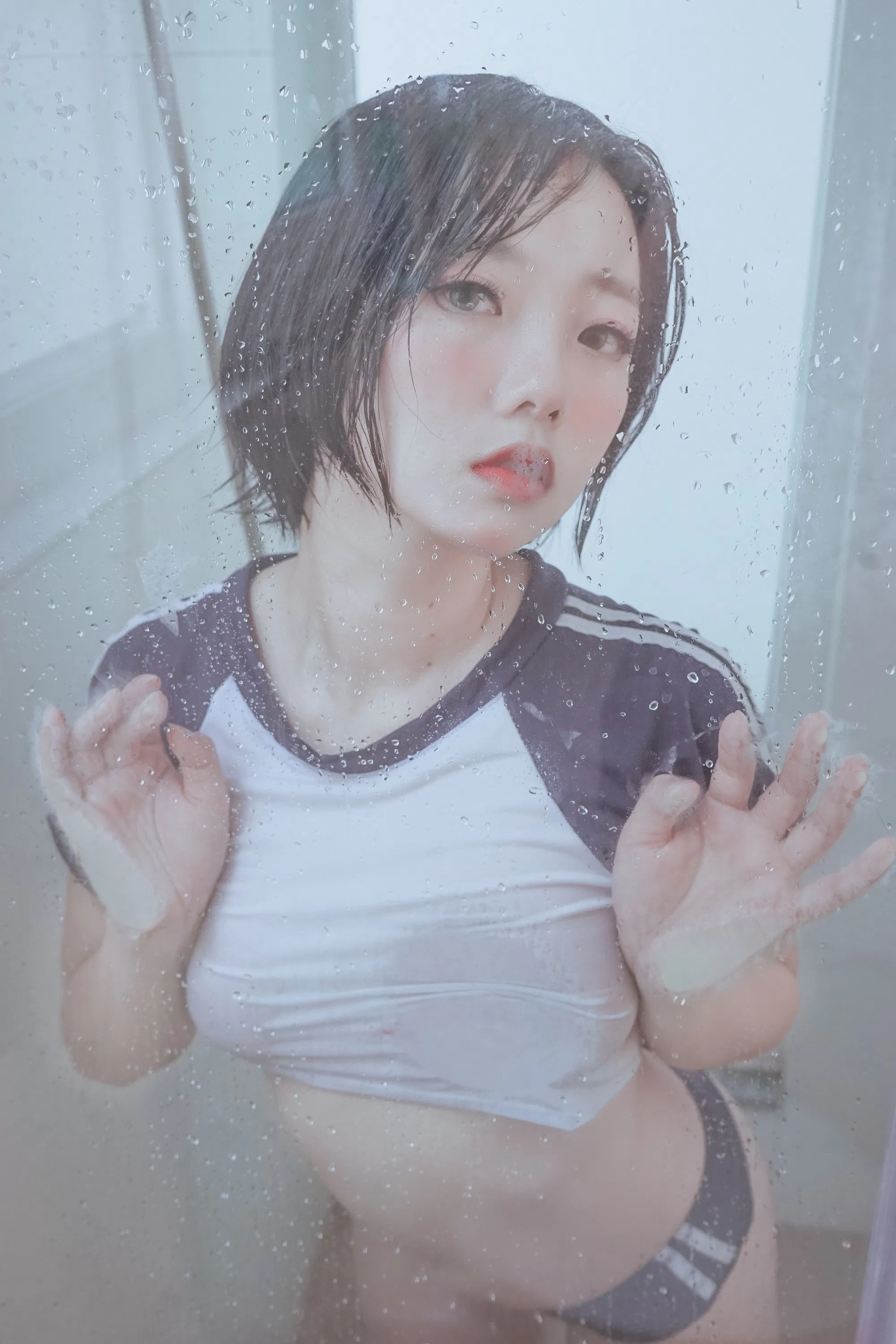 [Cosplay] Messie Huang - Bathing