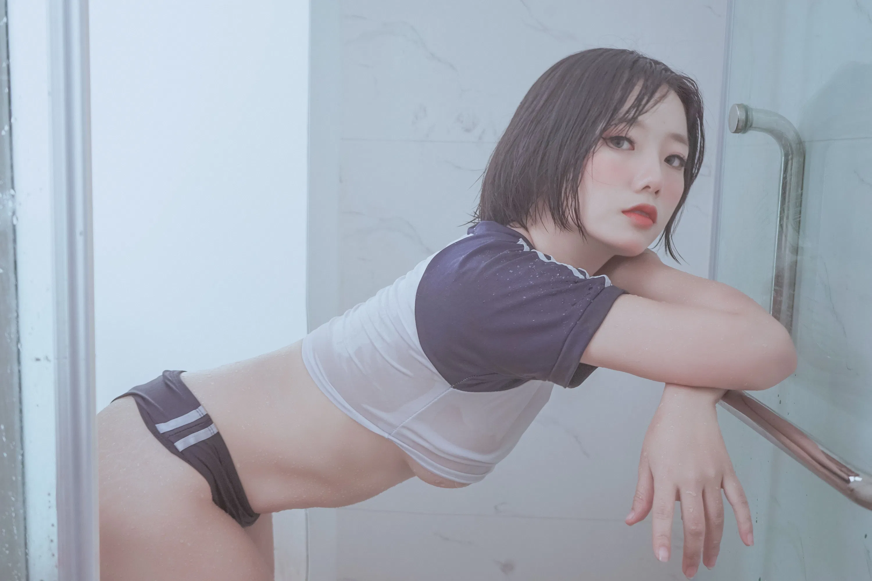 [Cosplay] Messie Huang - Bathing