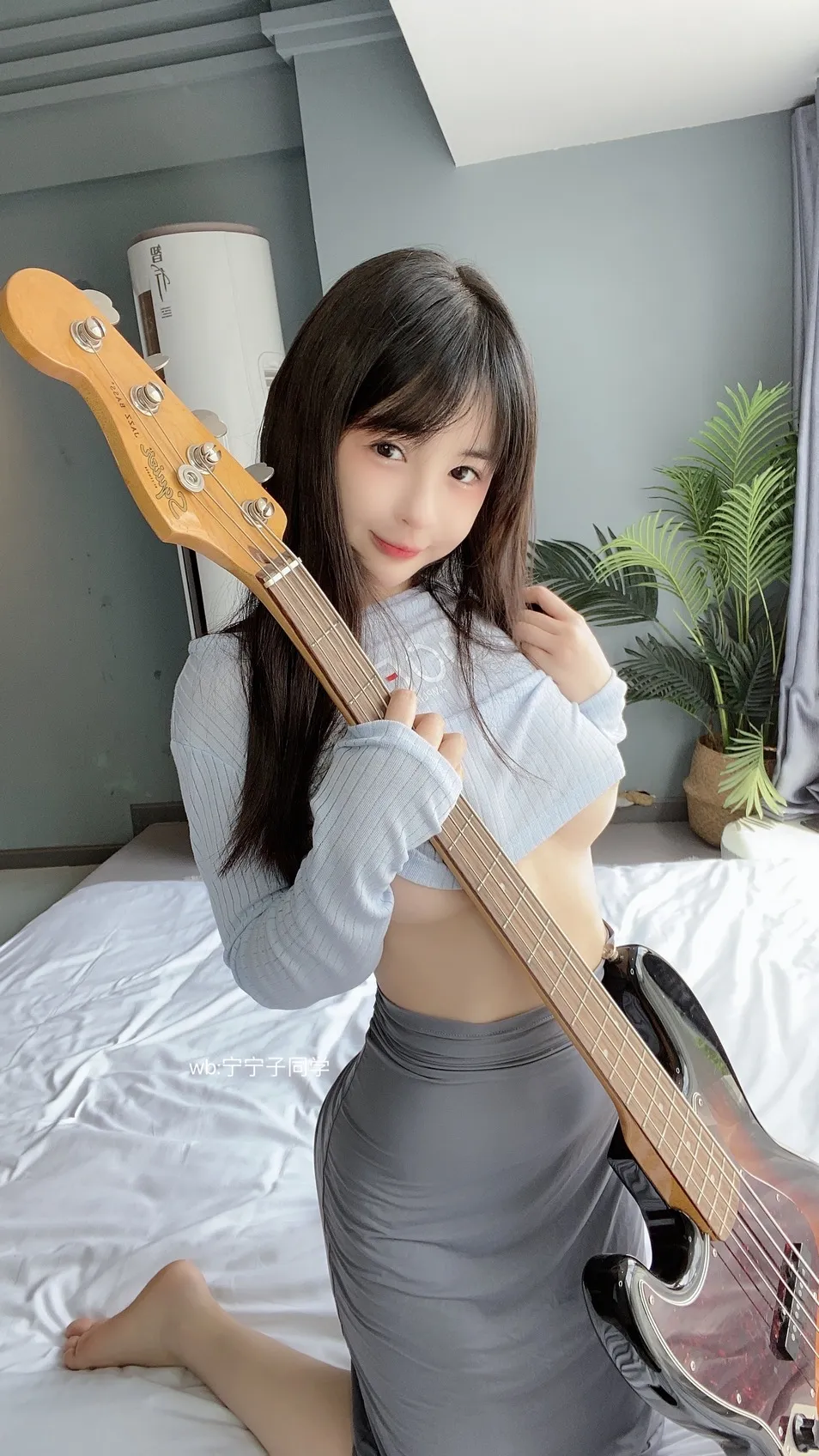 [Cosplay] Sakurai Ningning 桜井宁宁 - Guitar Sister 吉他妹妹