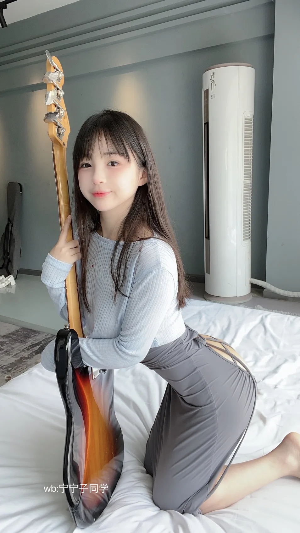 [Cosplay] Sakurai Ningning 桜井宁宁 - Guitar Sister 吉他妹妹