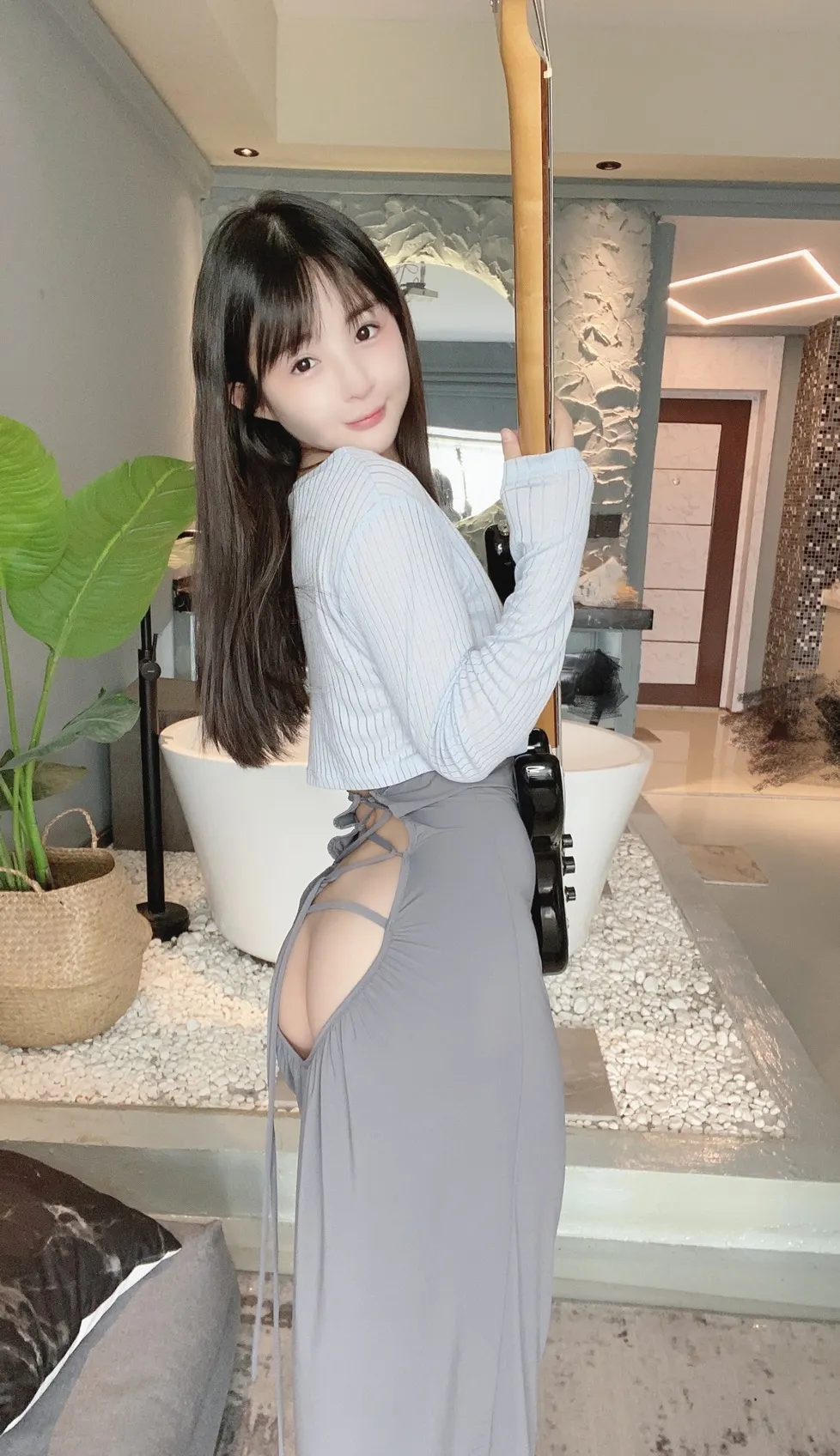[Cosplay] Sakurai Ningning 桜井宁宁 - Guitar Sister 吉他妹妹