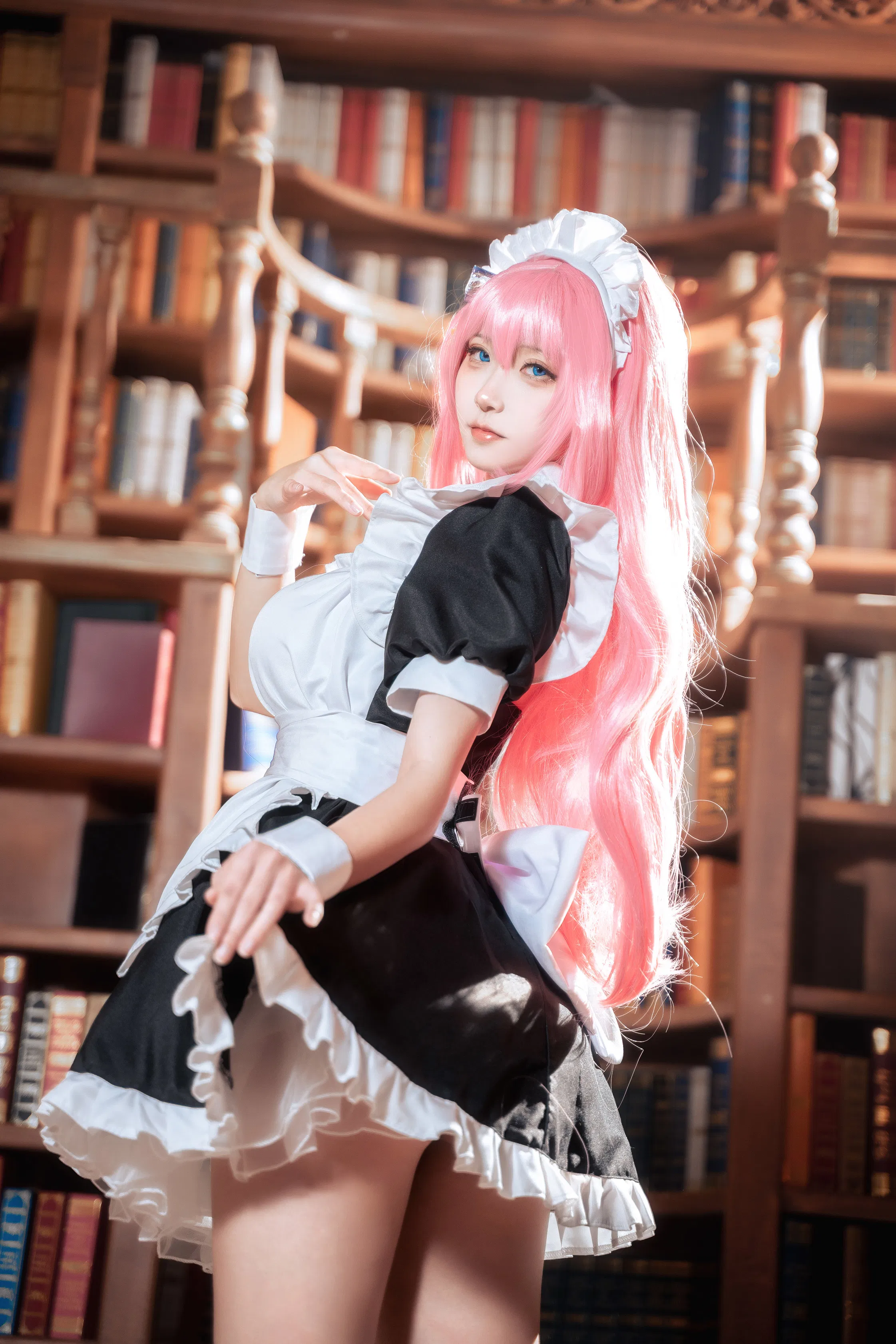 [Cosplay] Seya-狮砸 – 孤独摇滚 后藤一里 女仆