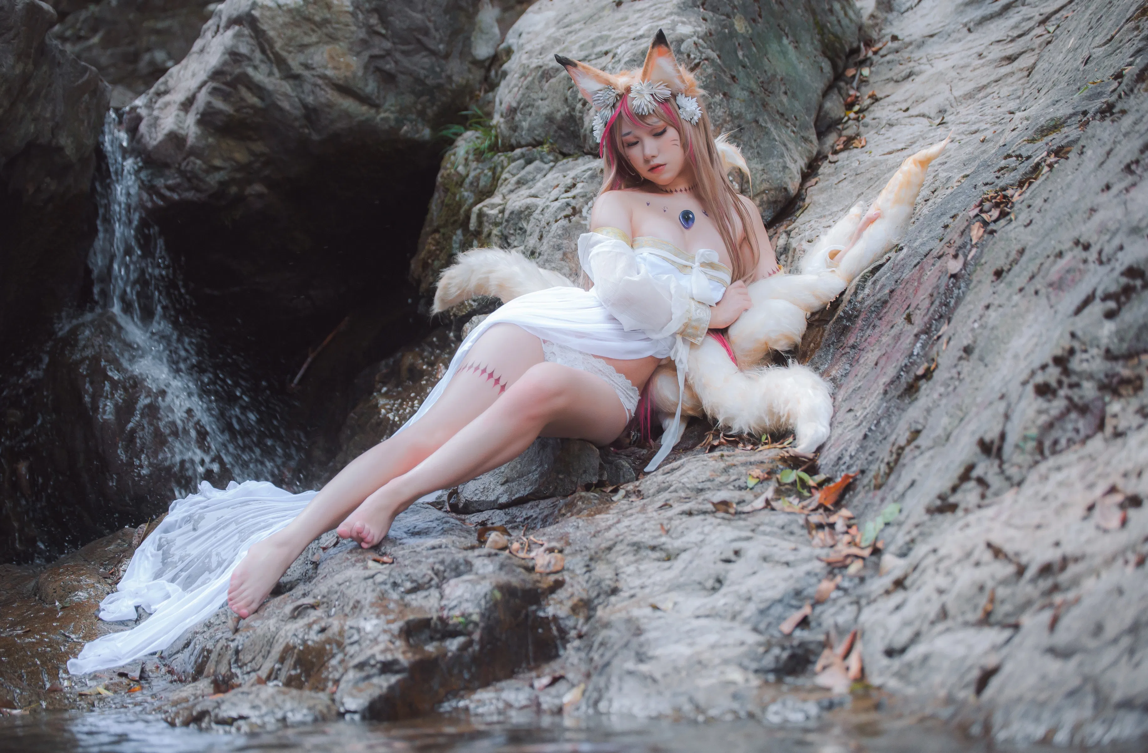 [Cosplay] Yibeibuchi 一北亦北 - Tamamo-mae Raw Hide 玉藻前原皮