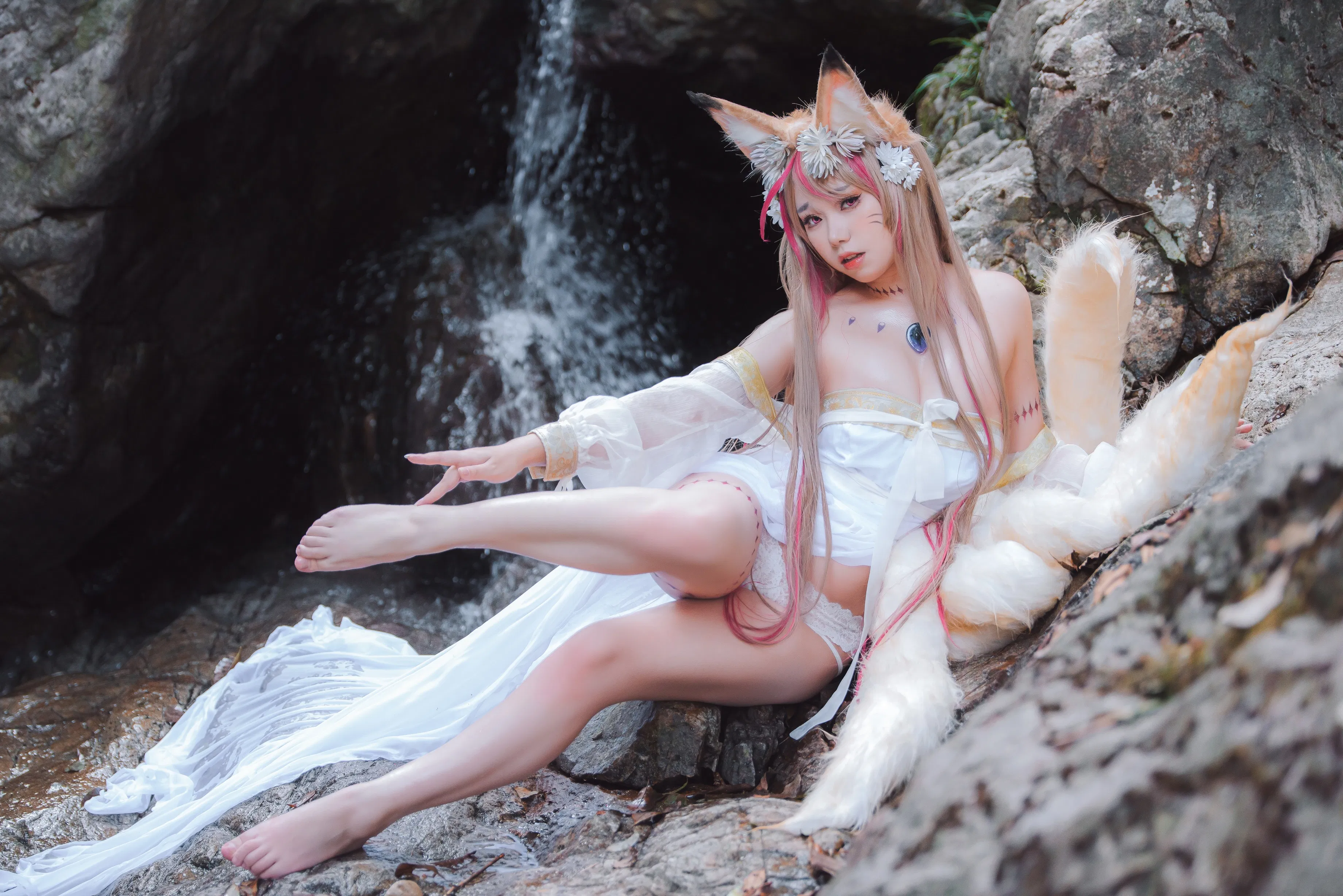 [Cosplay] Yibeibuchi 一北亦北 - Tamamo-mae Raw Hide 玉藻前原皮