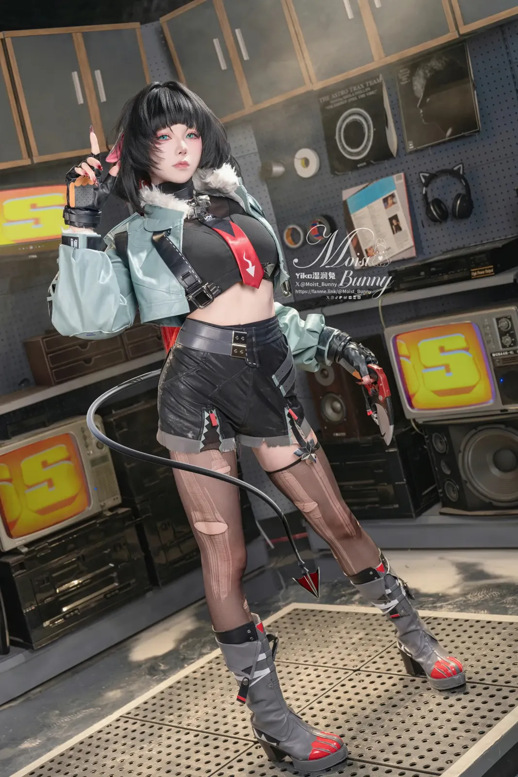 [Cosplay] Yiko湿润兔 25.05月 简 杜 Mr.TAXI
