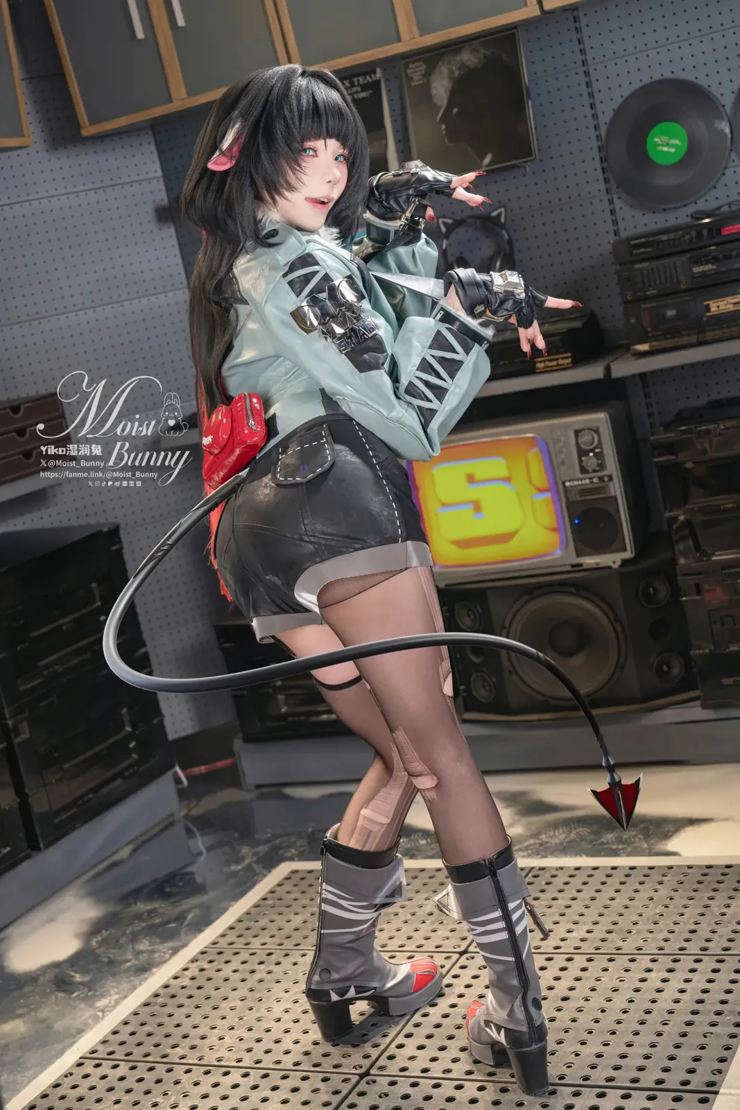 [Cosplay] Yiko湿润兔 25.05月 简 杜 Mr.TAXI
