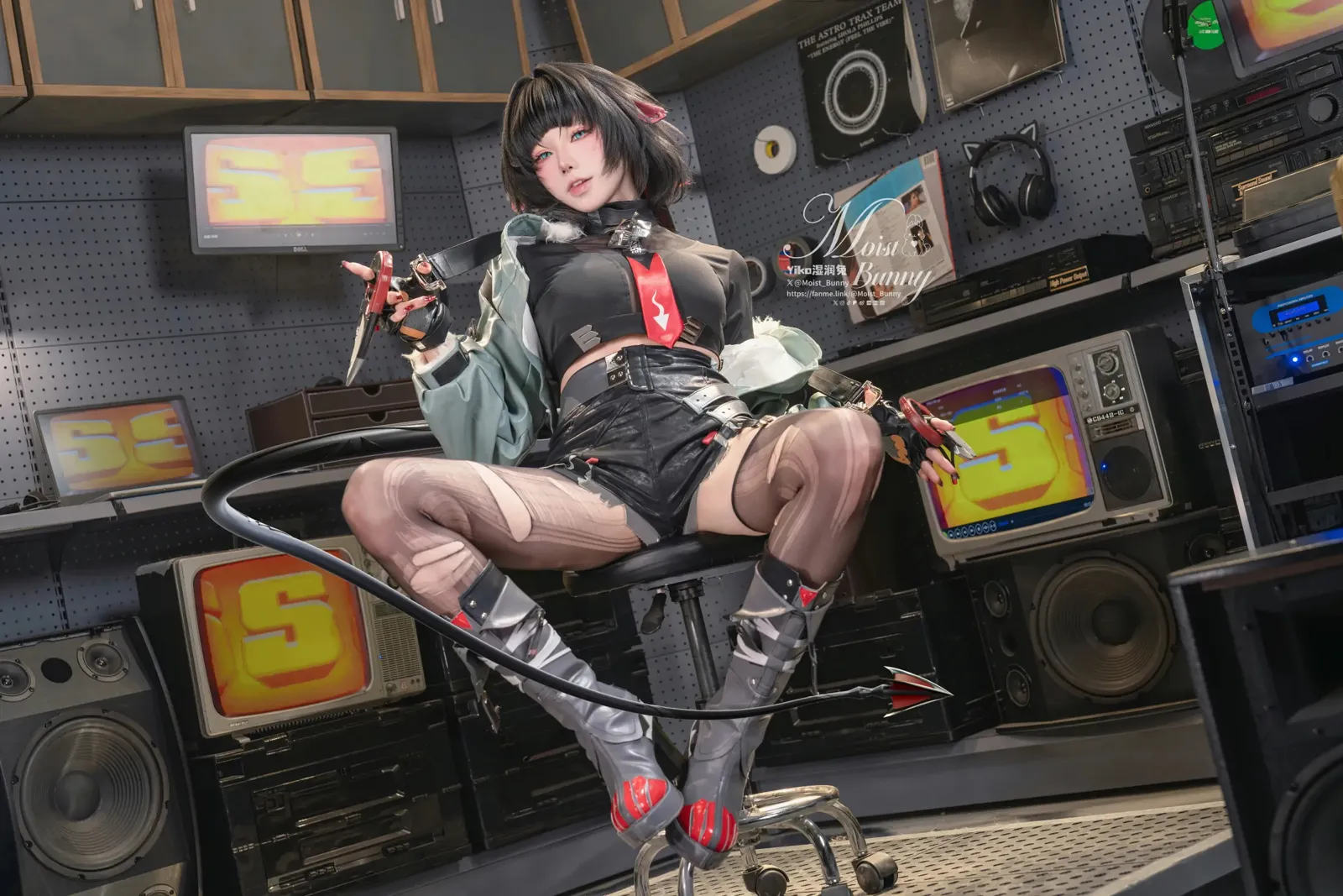 [Cosplay] Yiko湿润兔 25.05月 简 杜 Mr.TAXI