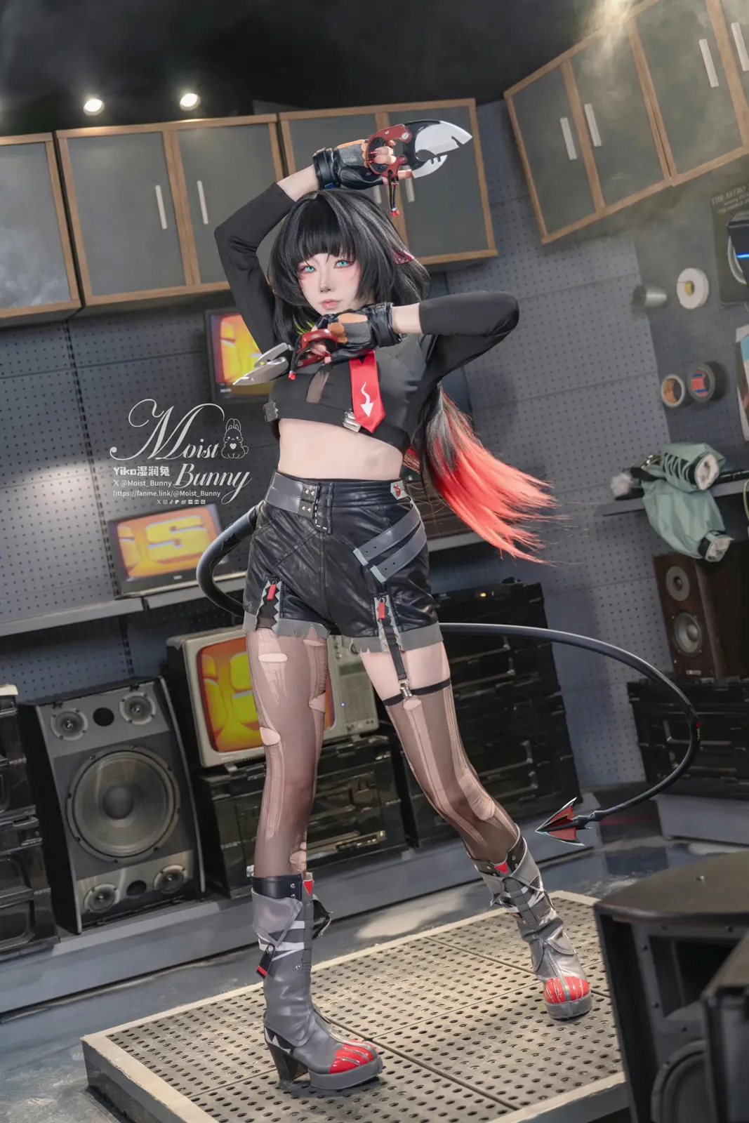 [Cosplay] Yiko湿润兔 25.05月 简 杜 Mr.TAXI