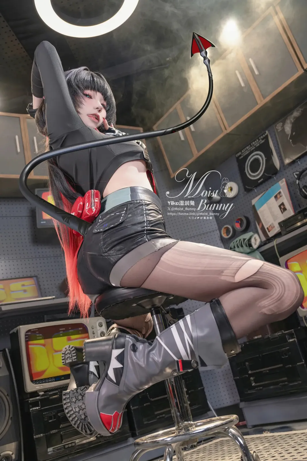 [Cosplay] Yiko湿润兔 25.05月 简 杜 Mr.TAXI