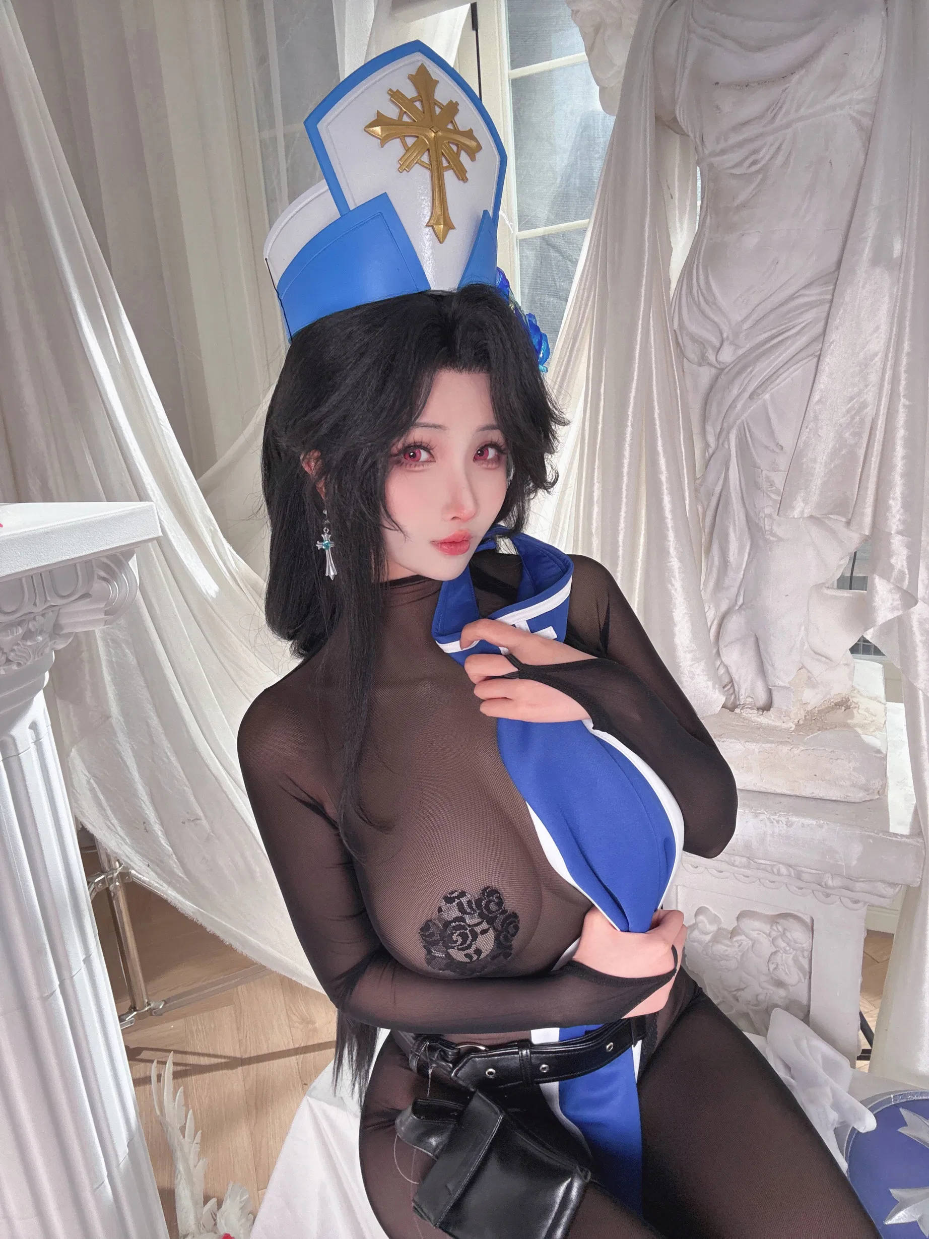 [Cosplay] rioko凉凉子 - Nikke胜利女神 梅登冰玫瑰