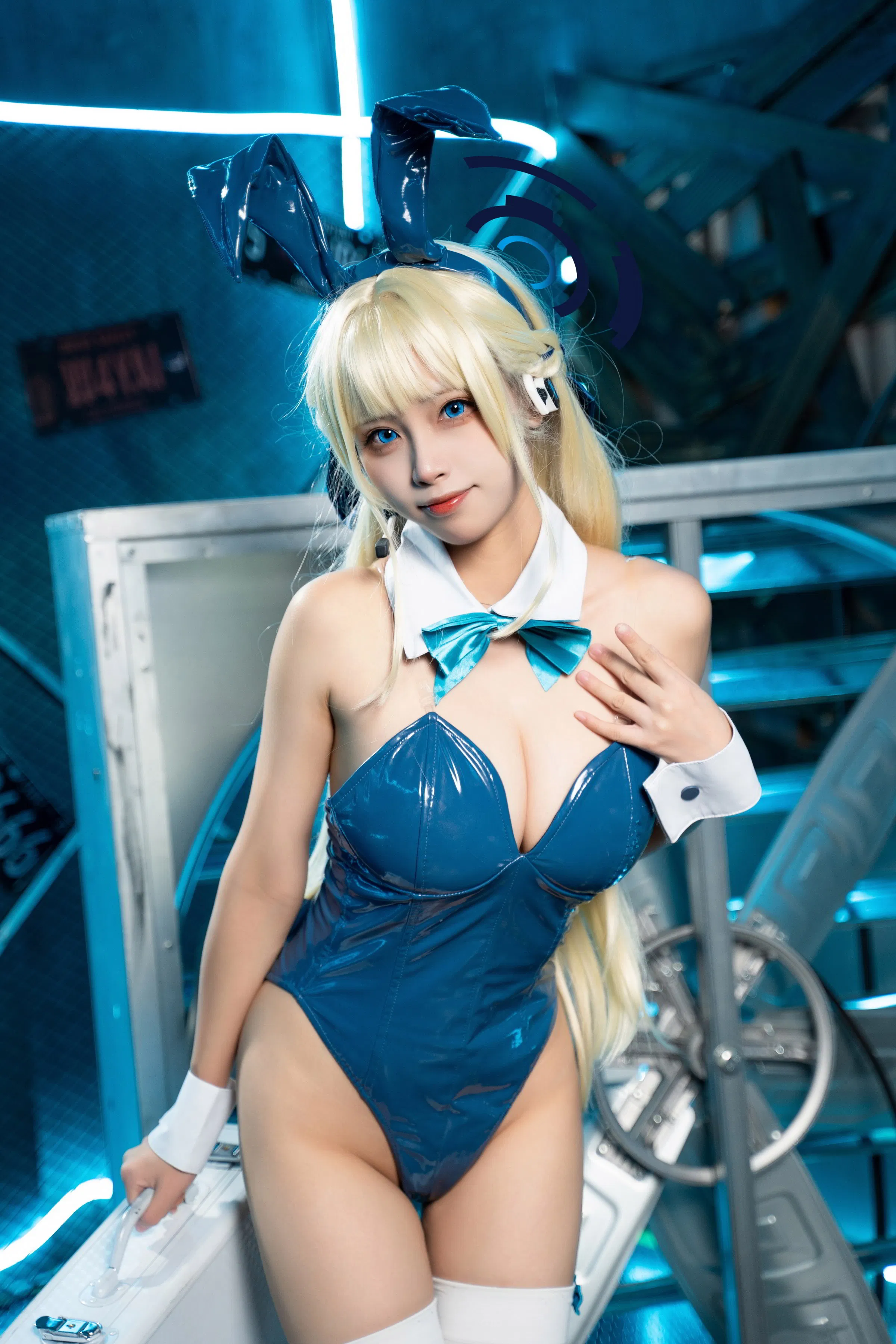 [Cosplay] 三無人型 - 蔚蓝档案 飞鸟马时兔女郎