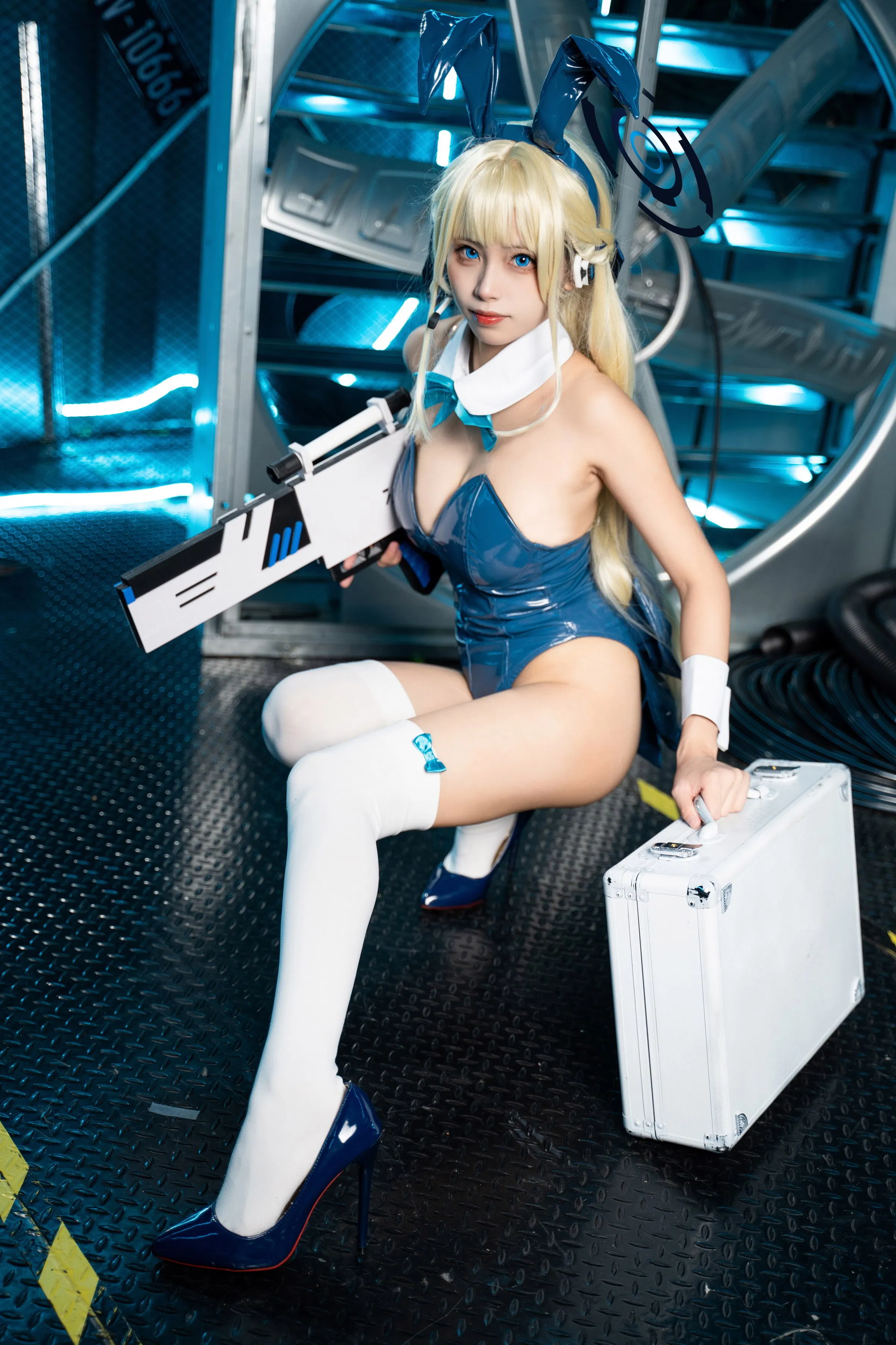 [Cosplay] 三無人型 - 蔚蓝档案 飞鸟马时兔女郎