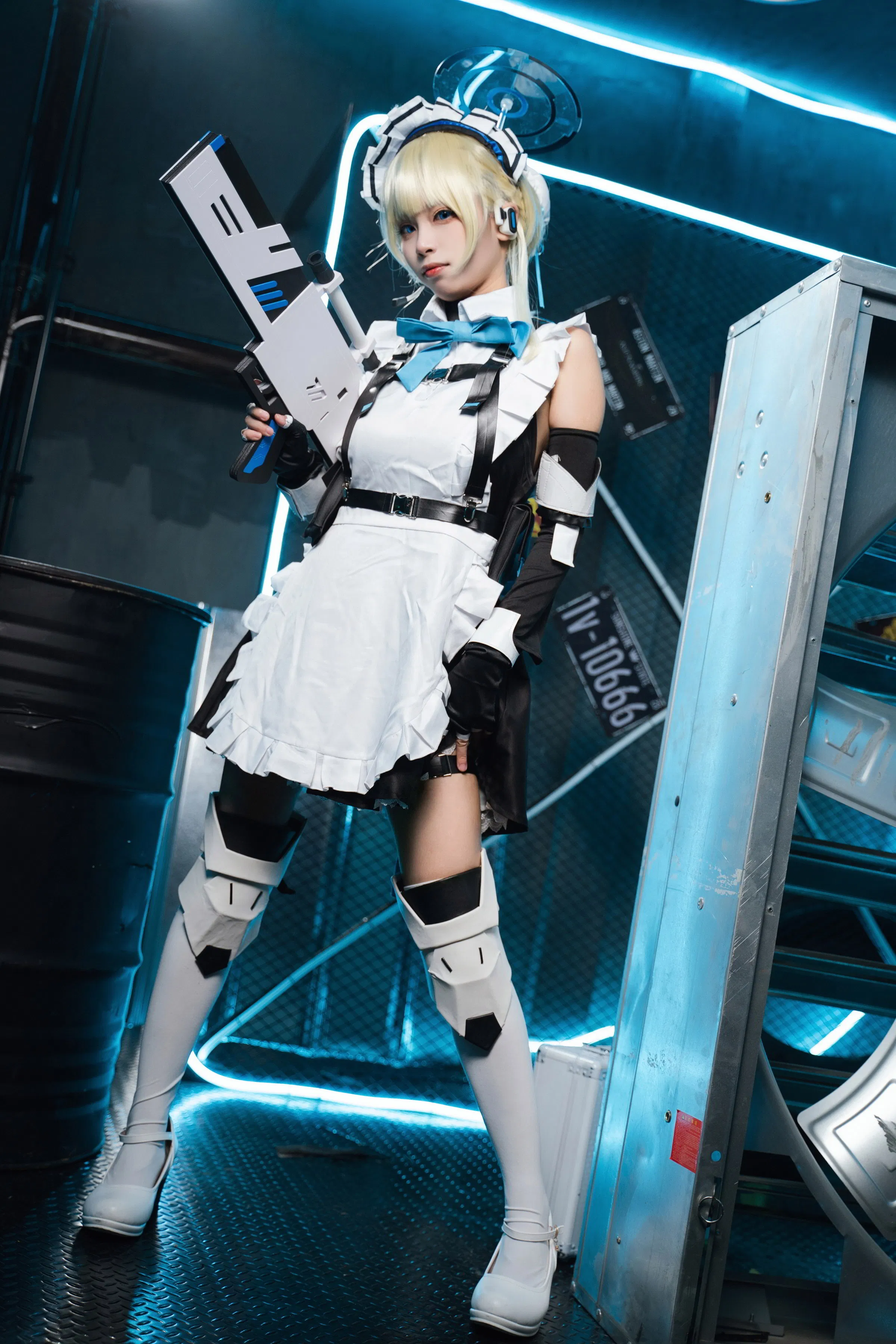 [Cosplay] 三無人型 - 蔚蓝档案 飞鸟马时兔女郎