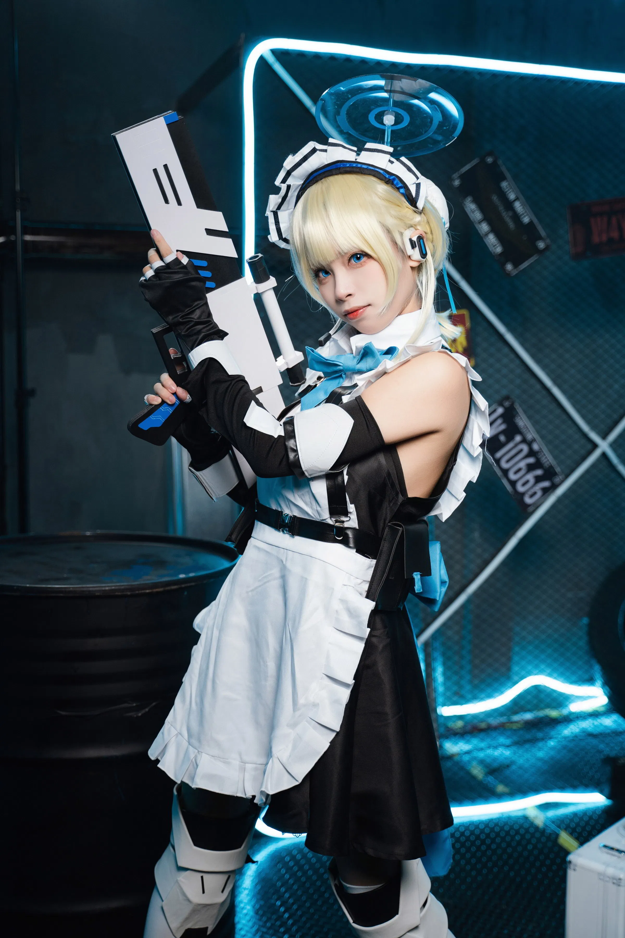 [Cosplay] 三無人型 - 蔚蓝档案 飞鸟马时兔女郎