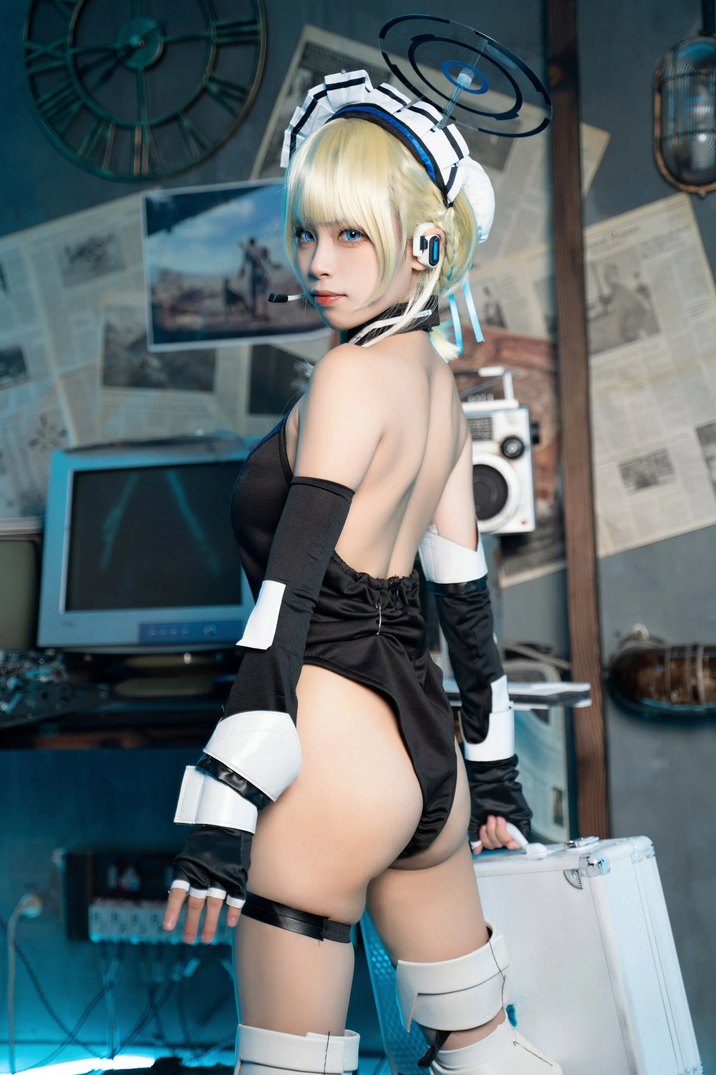 [Cosplay] 三無人型 - 蔚蓝档案 飞鸟马时兔女郎