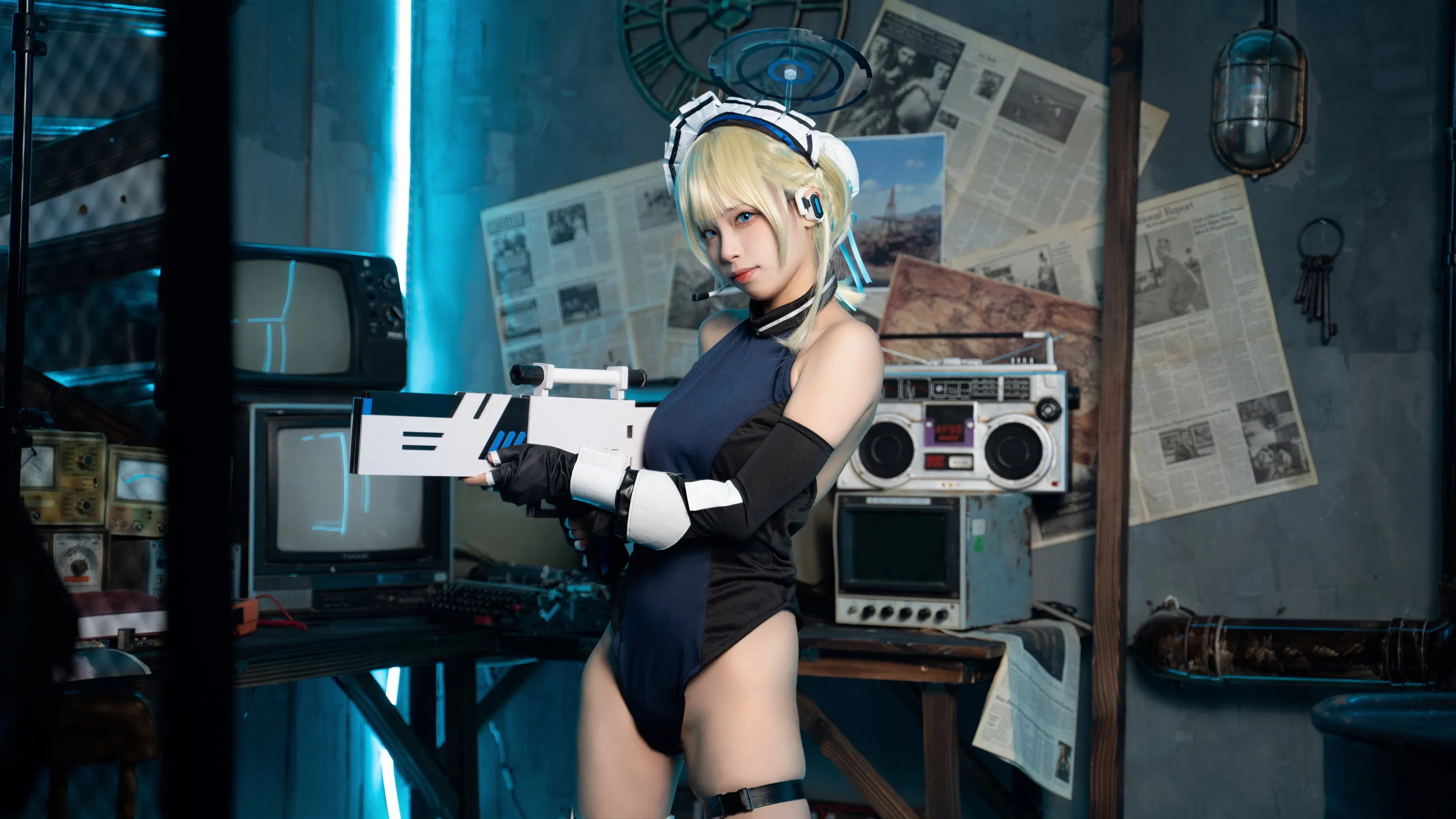 [Cosplay] 三無人型 - 蔚蓝档案 飞鸟马时兔女郎