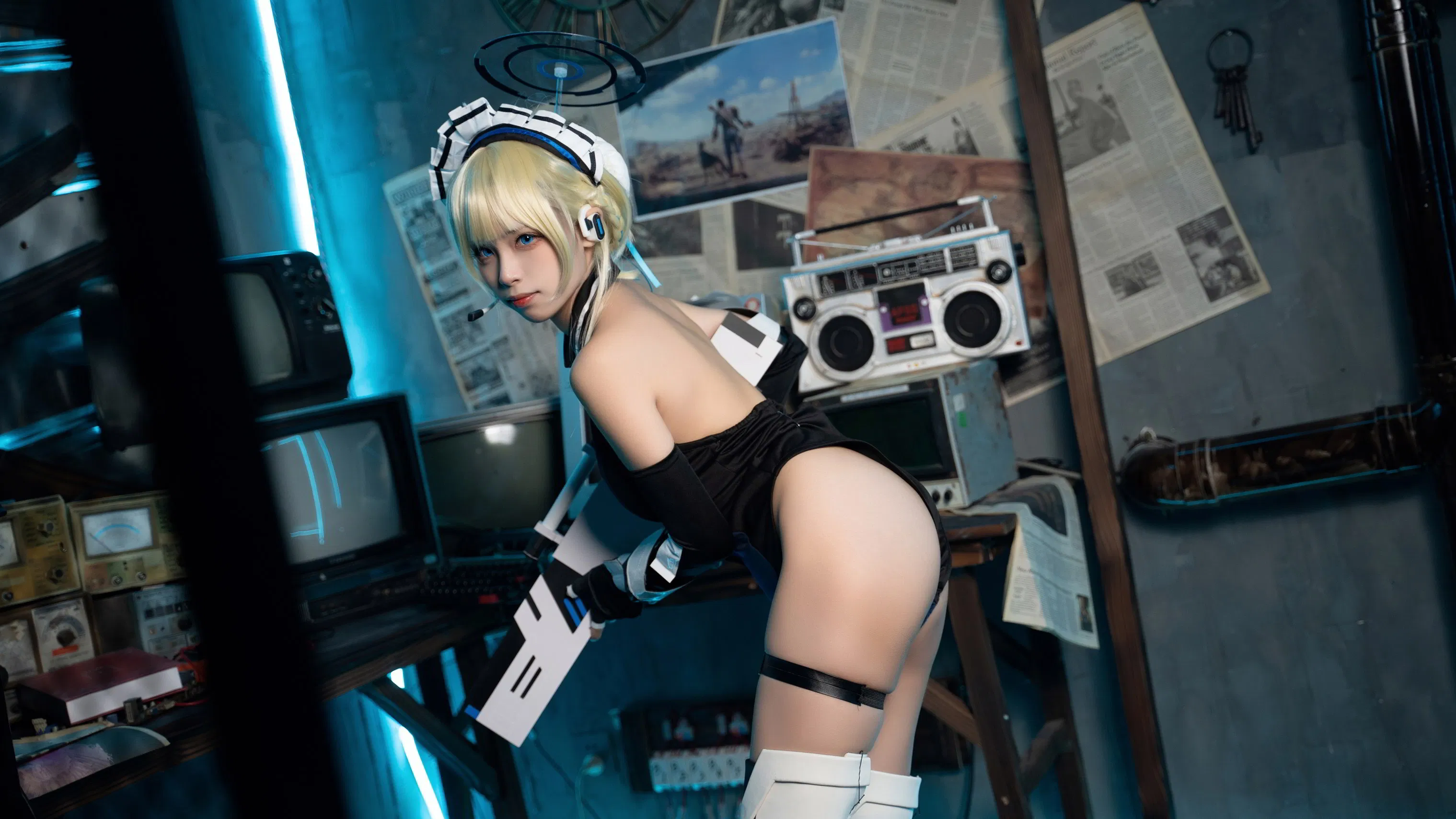 [Cosplay] 三無人型 - 蔚蓝档案 飞鸟马时兔女郎