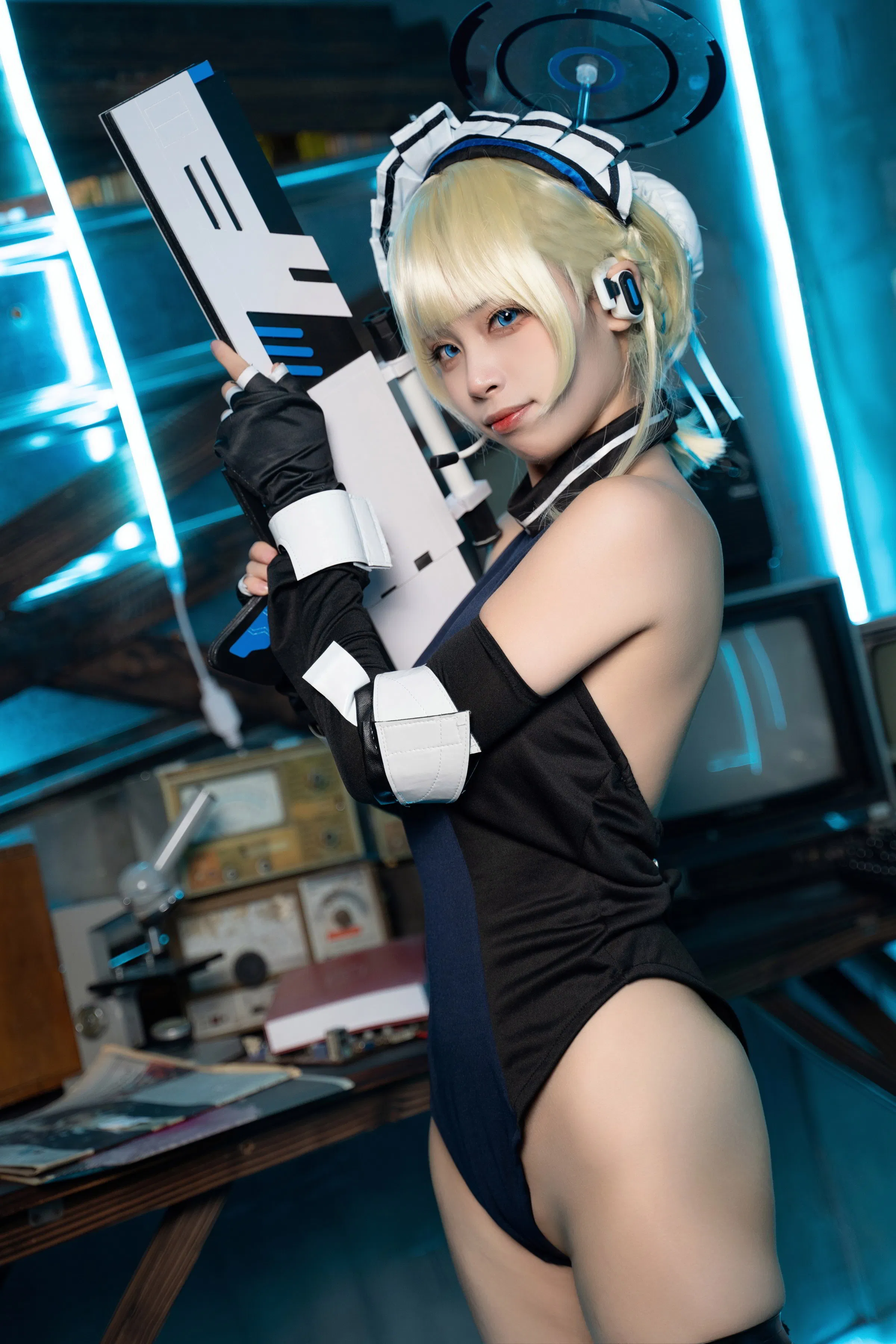 [Cosplay] 三無人型 - 蔚蓝档案 飞鸟马时兔女郎